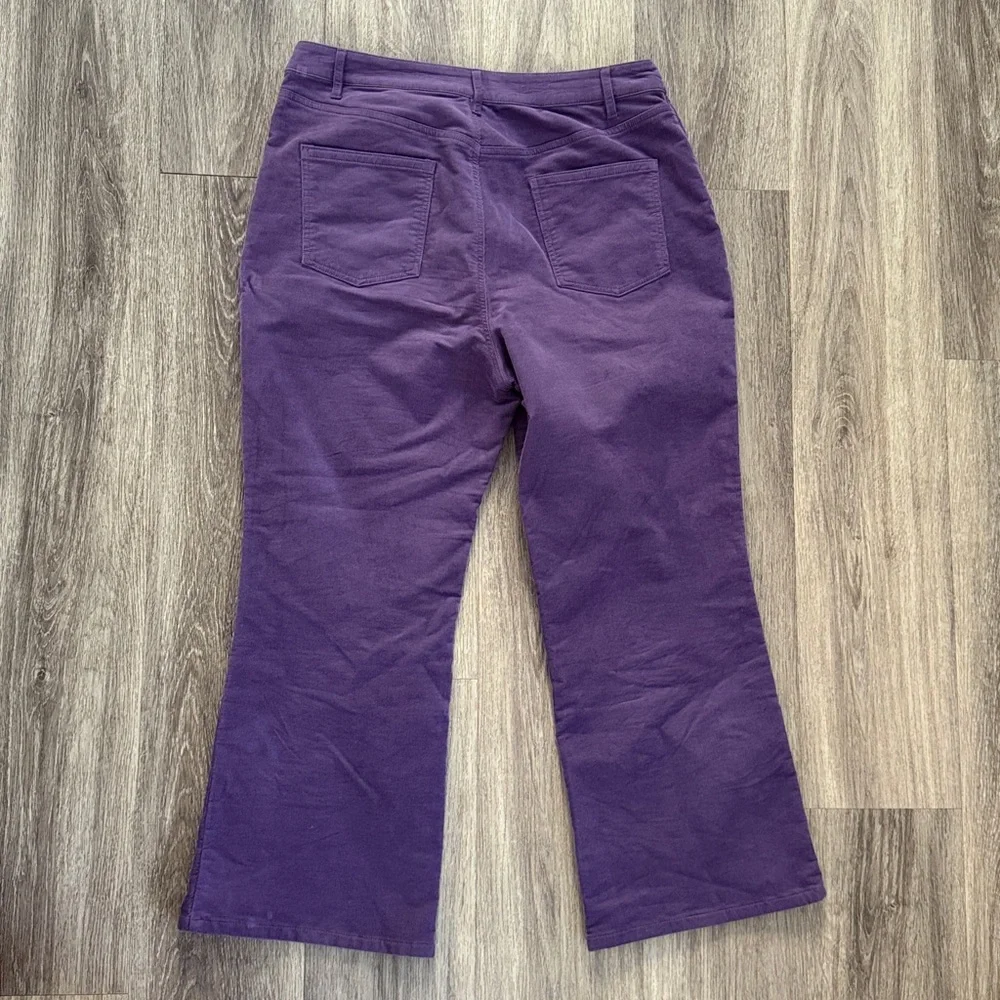 Boden Rich Purple Corduroy  Size 12 High rise Bootcut Cropped Pants - Picture 3 of 4
